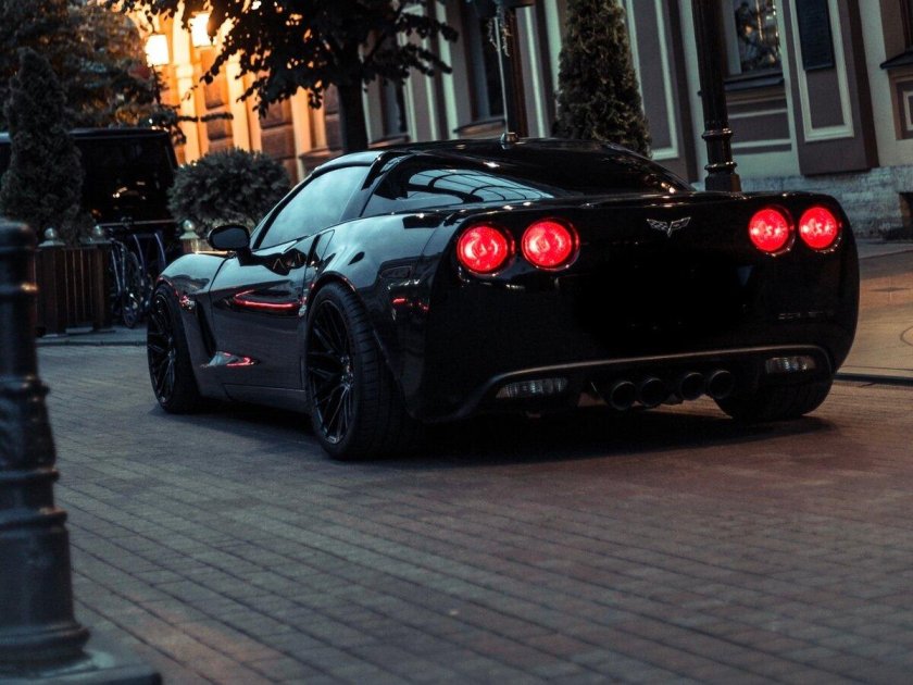 Chevrolet Corvette c6 черный