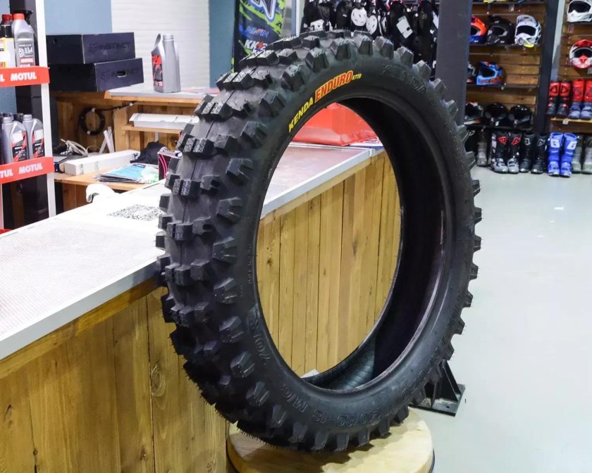 Kenda 18 140/80 Knarly