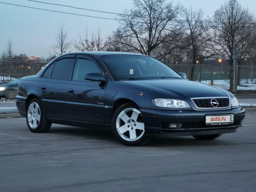 Opel Omega 2003