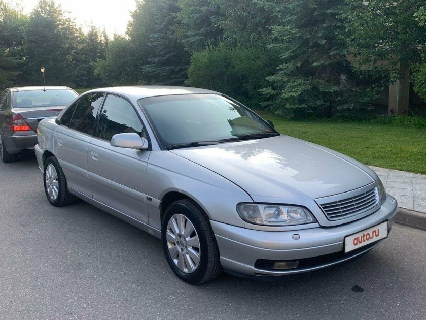 Opel Omega 2003