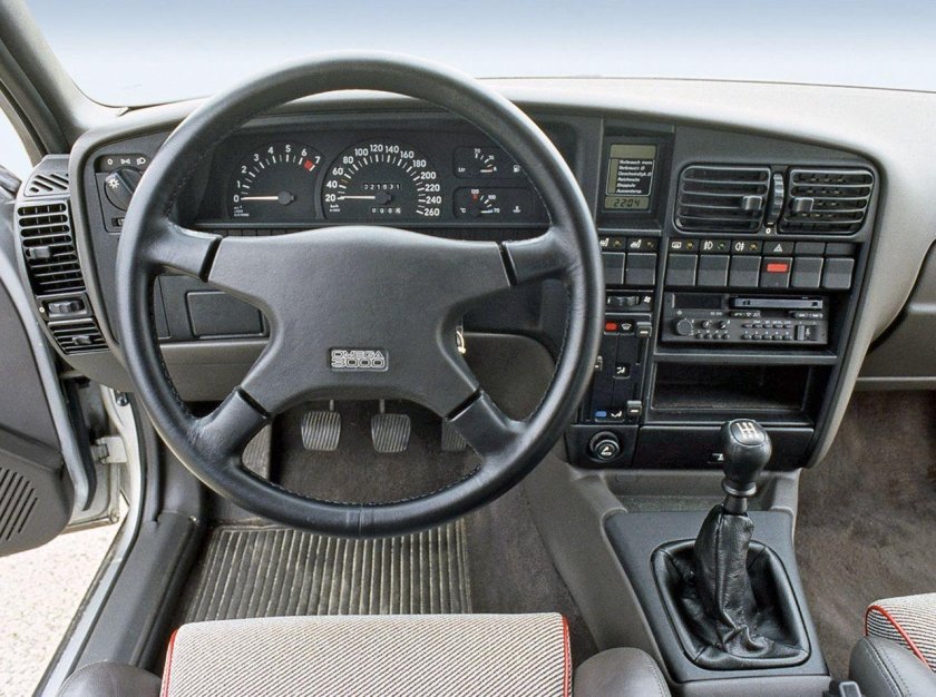Opel Omega 1990 Interior
