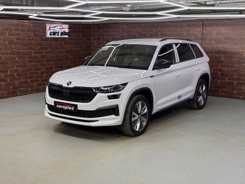 Шкода кодиак белая
