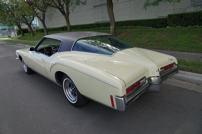Buick riviera 1973