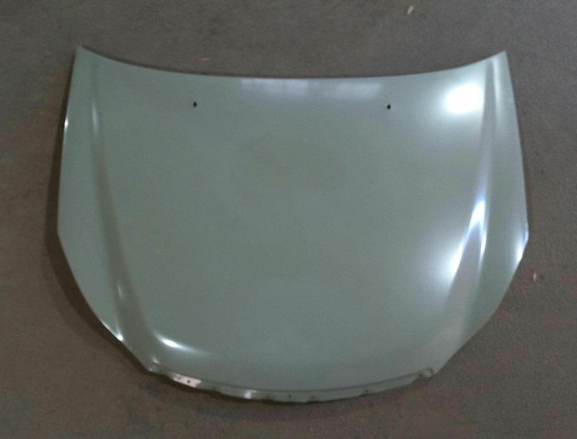 Капот автомобиля