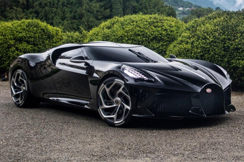 Bugatti la voiture noire