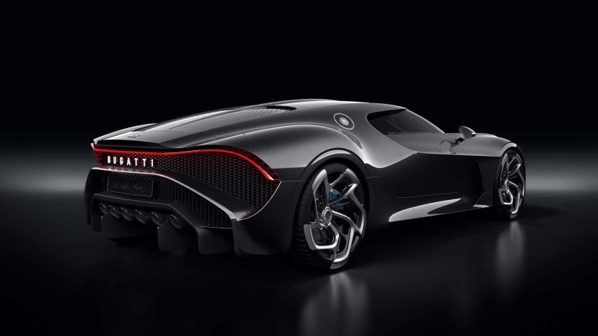Bugatti la voiture noire 2019