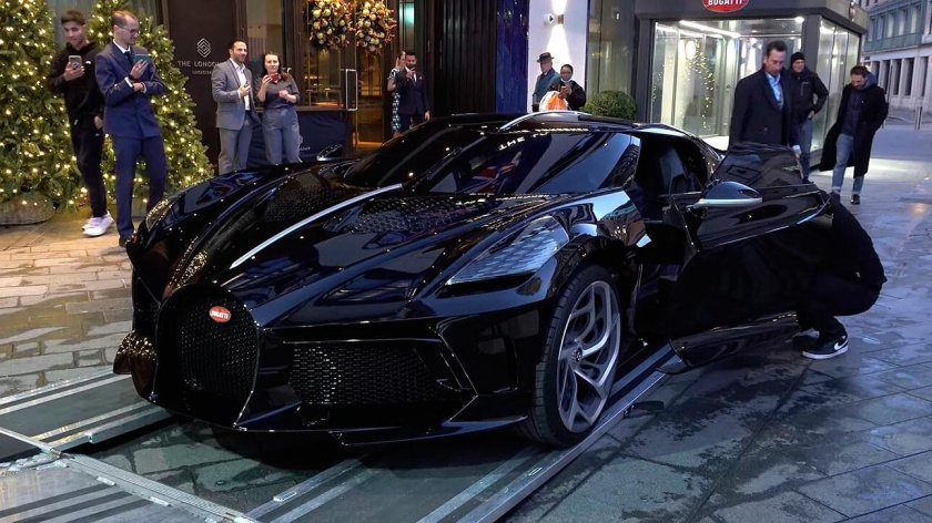 Бугатти la voiture noire 2021
