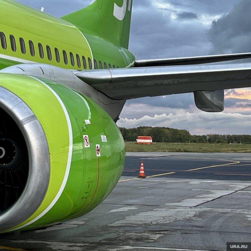 Российский самолет с двумя хвостами