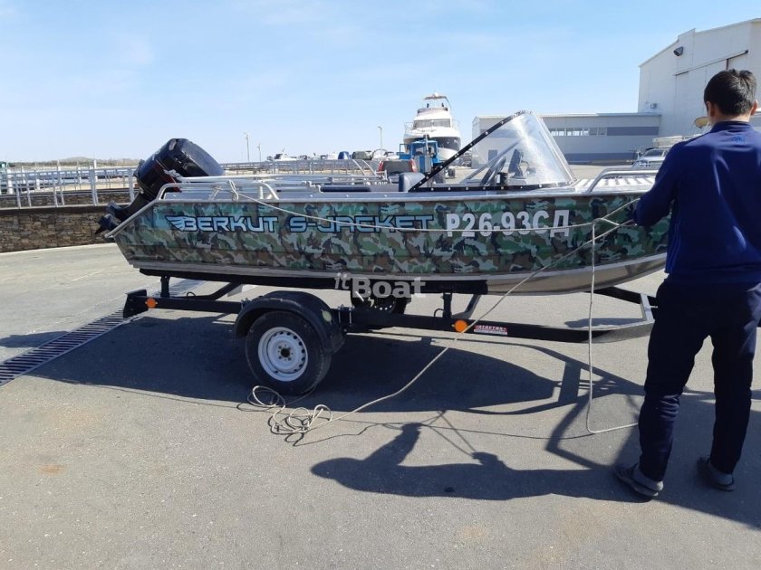 Лодка Беркут s-Jacket