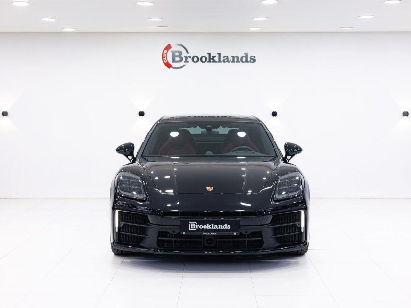 Porsche panamera turbo s e hybrid