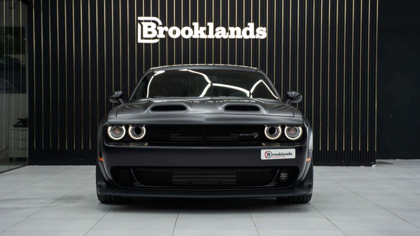 Dodge challenger hellcat