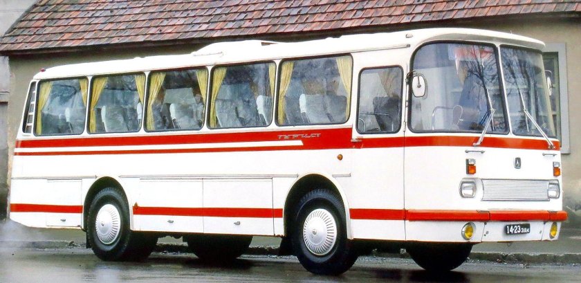 ЛАЗ-697 турист