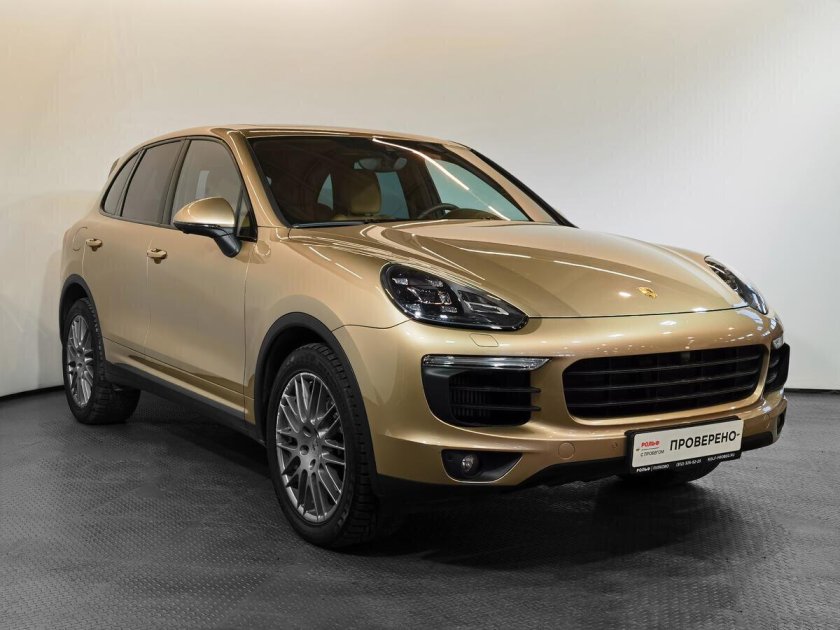 Машина porsche cayenne