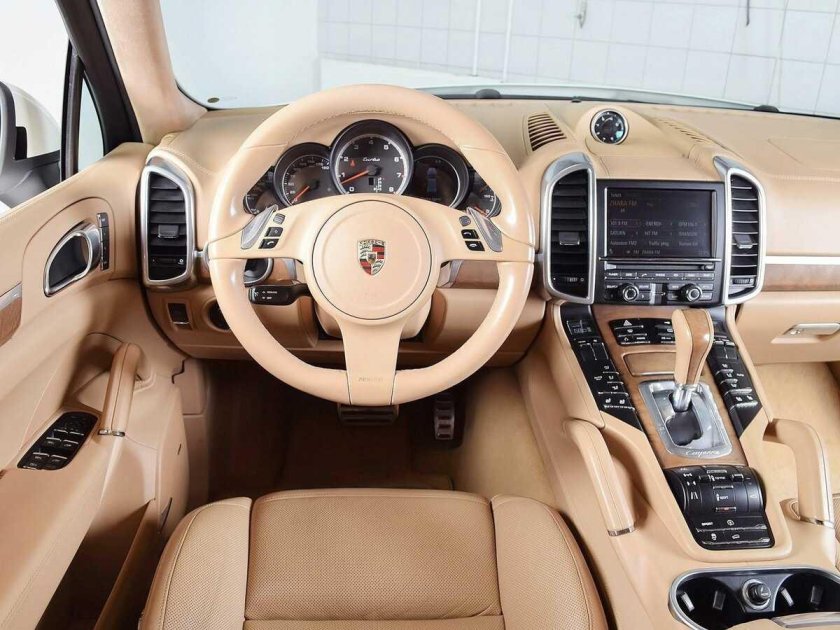 Porsche Cayenne 958 салон