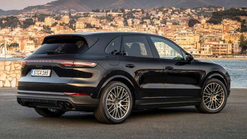 Porsche Cayenne 2022