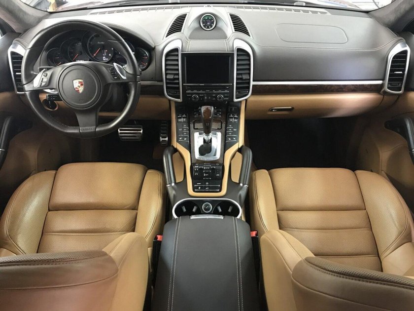 Porsche Cayenne 958 салон