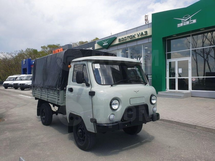 УАЗ бортовой 3303 2022