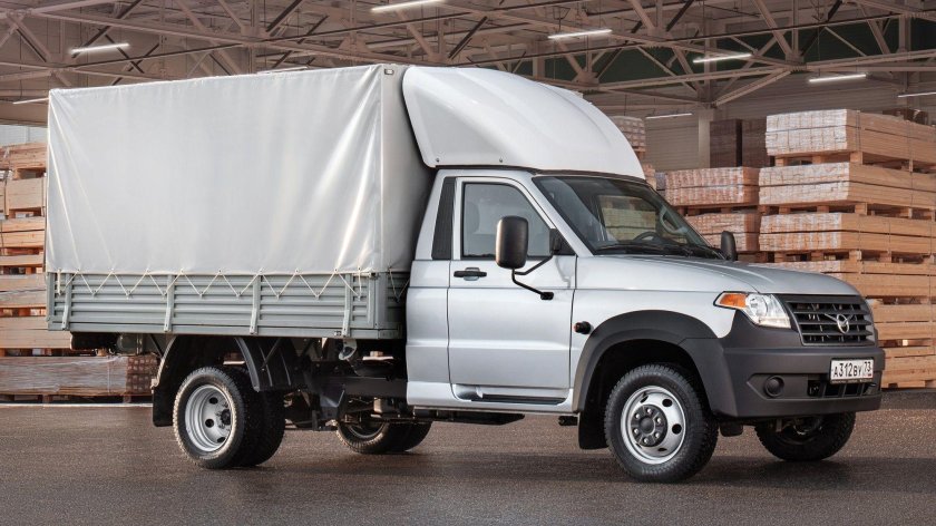 УАЗ профи полуторка