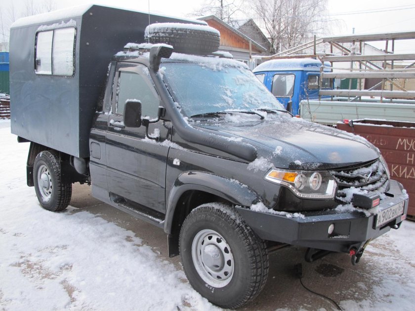 УАЗ карго бортовой новый