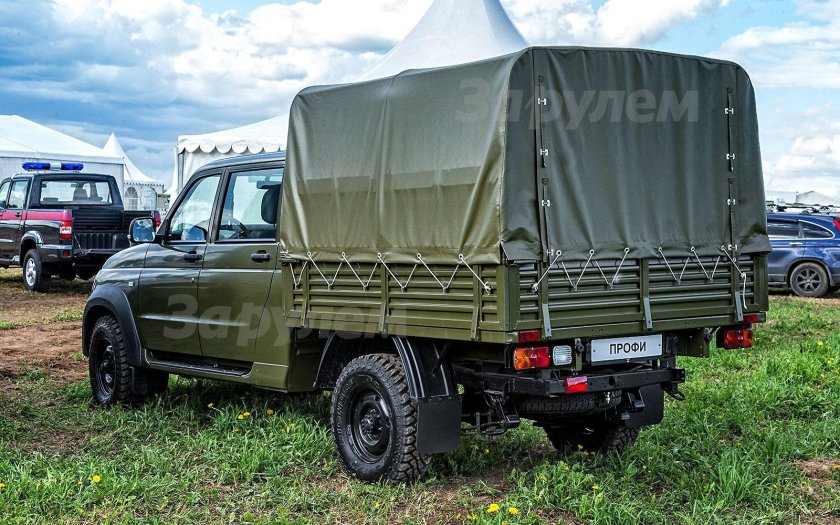 УАЗ профи полуторка