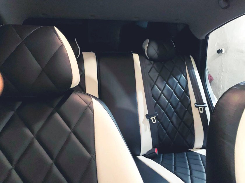 Накидка на приборной панели из экокожи Hyundai Solaris