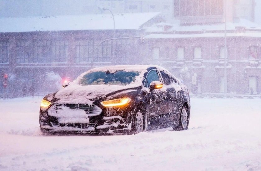 Машина для езды по снегу