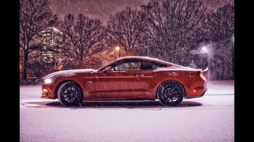 Форд Мустанг зимой
