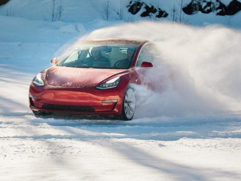 Машина зима