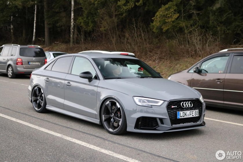 Audi rs3 sedan