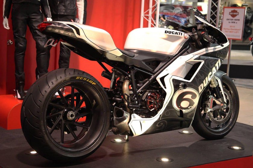 Мотоцикл Ducati 848