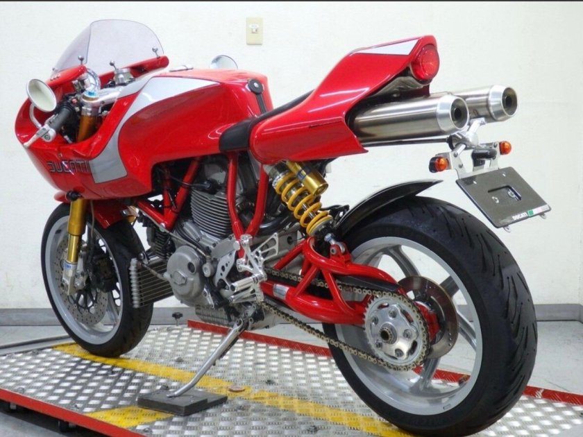 Мотоцикл ducati