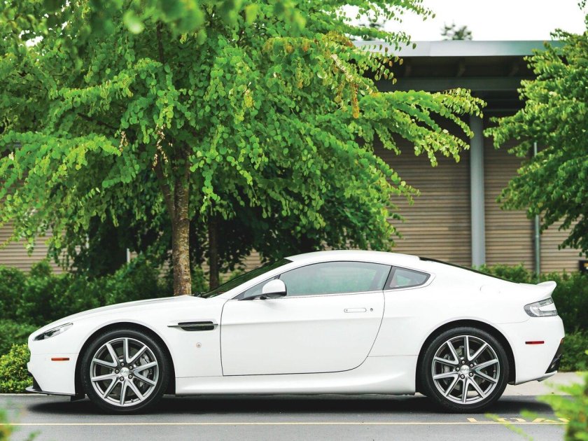 Aston Martin v8 Vantage v600