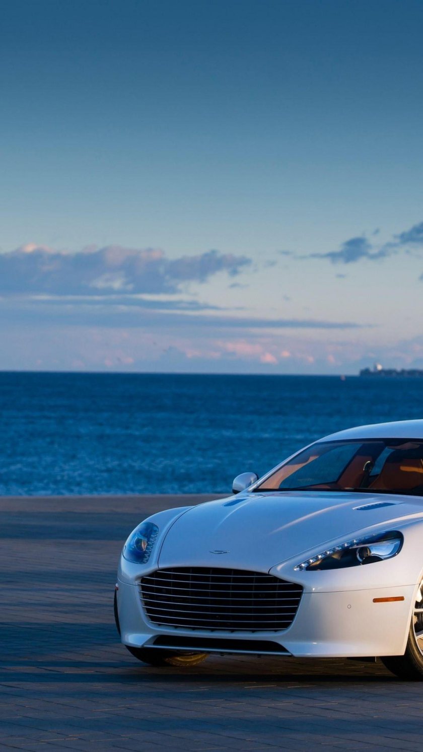 Астон Мартин