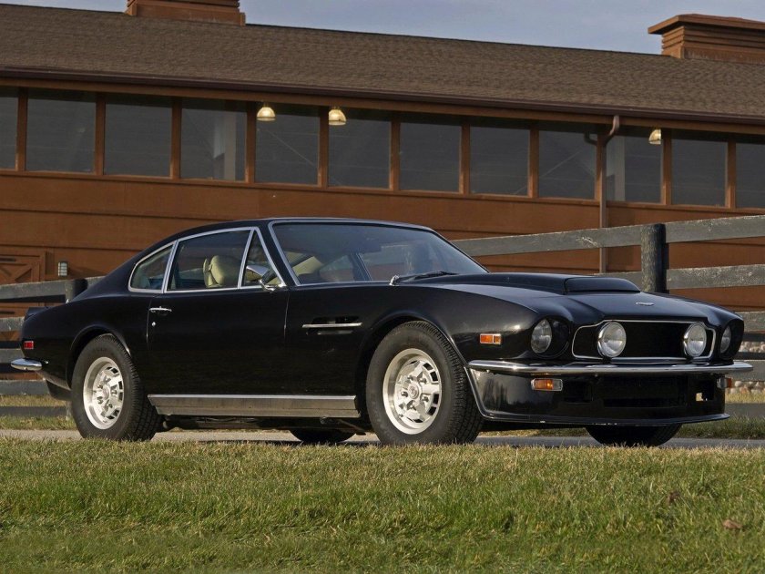 Aston Martin v8 Vantage 1977