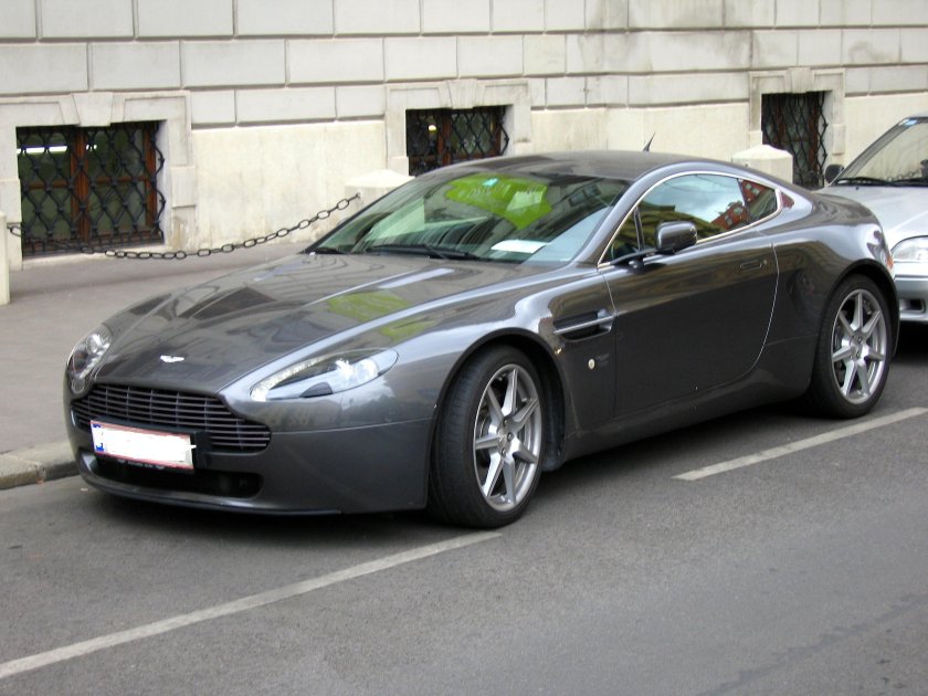 Aston Martin Vantage 2005