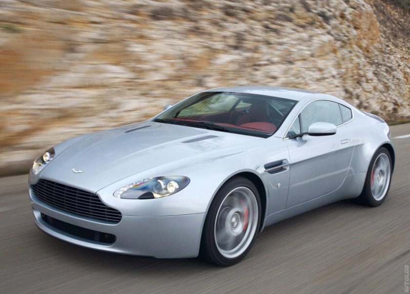 Астон Мартин v8 Vantage