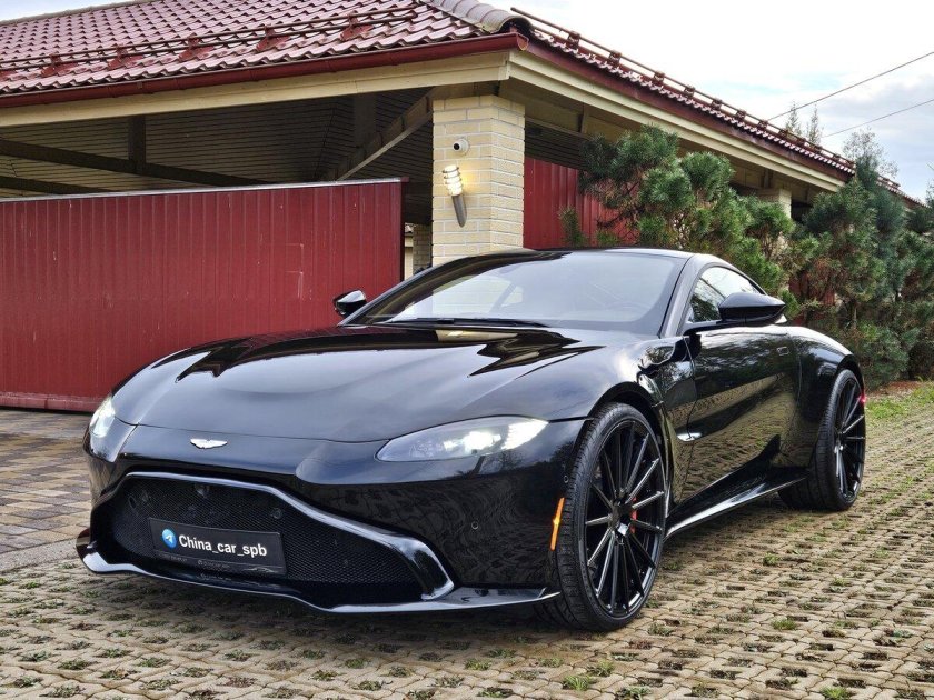 Aston martin vantage 2018