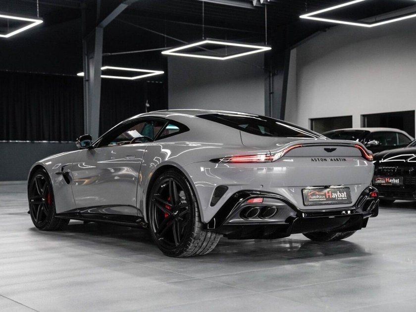 Aston martin vantage