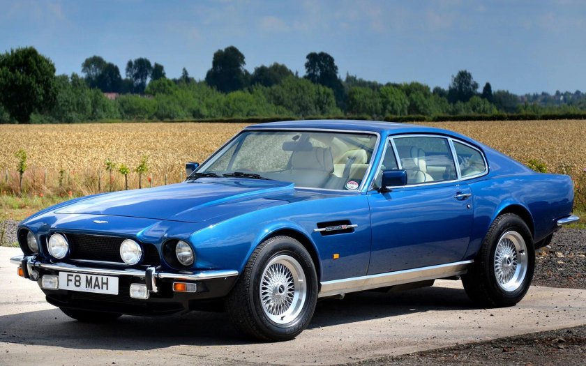 Aston Martin v8 1972