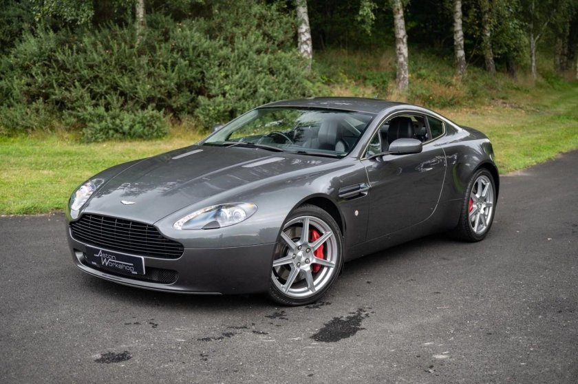 Aston martin vantage 2005