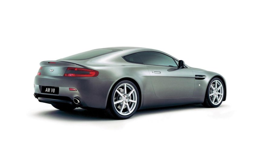 Aston martin v8 vantage 2005