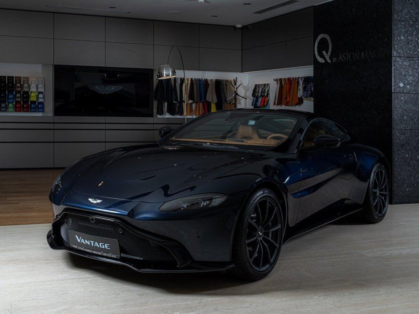 Aston Martin Vantage 2021