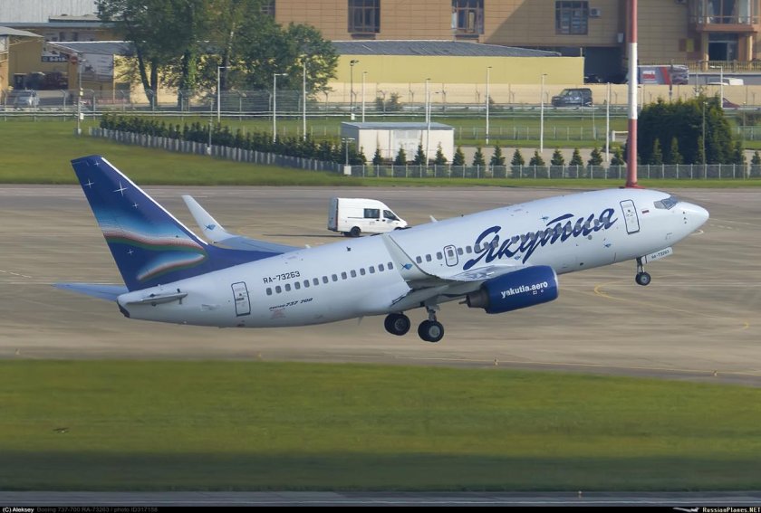 Боинг 737-700