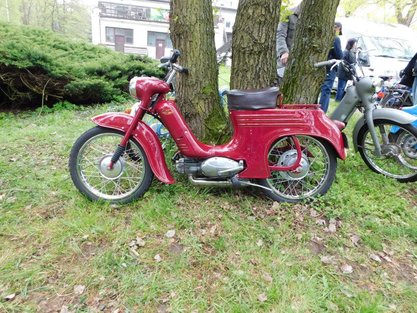 Jawa Pioneer 555