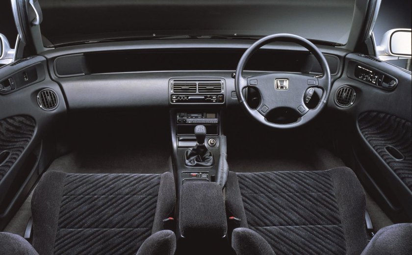 Honda Prelude 4 Interior