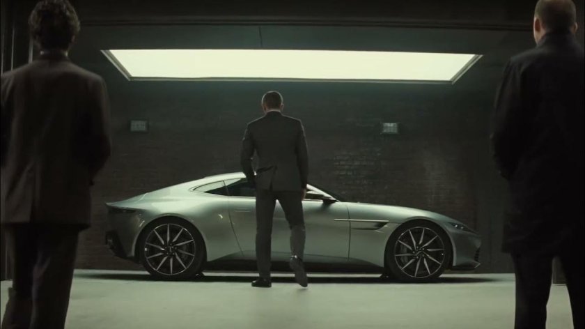 Астон Мартин Бонда