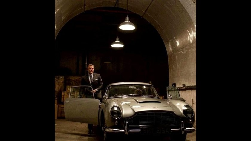 Астон Мартин Бонда 007