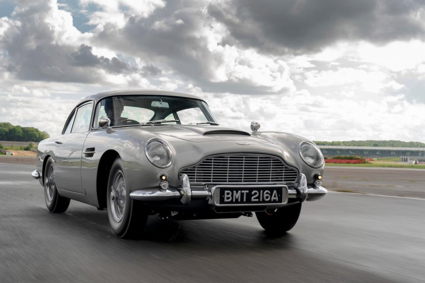 Aston Martin db5 007