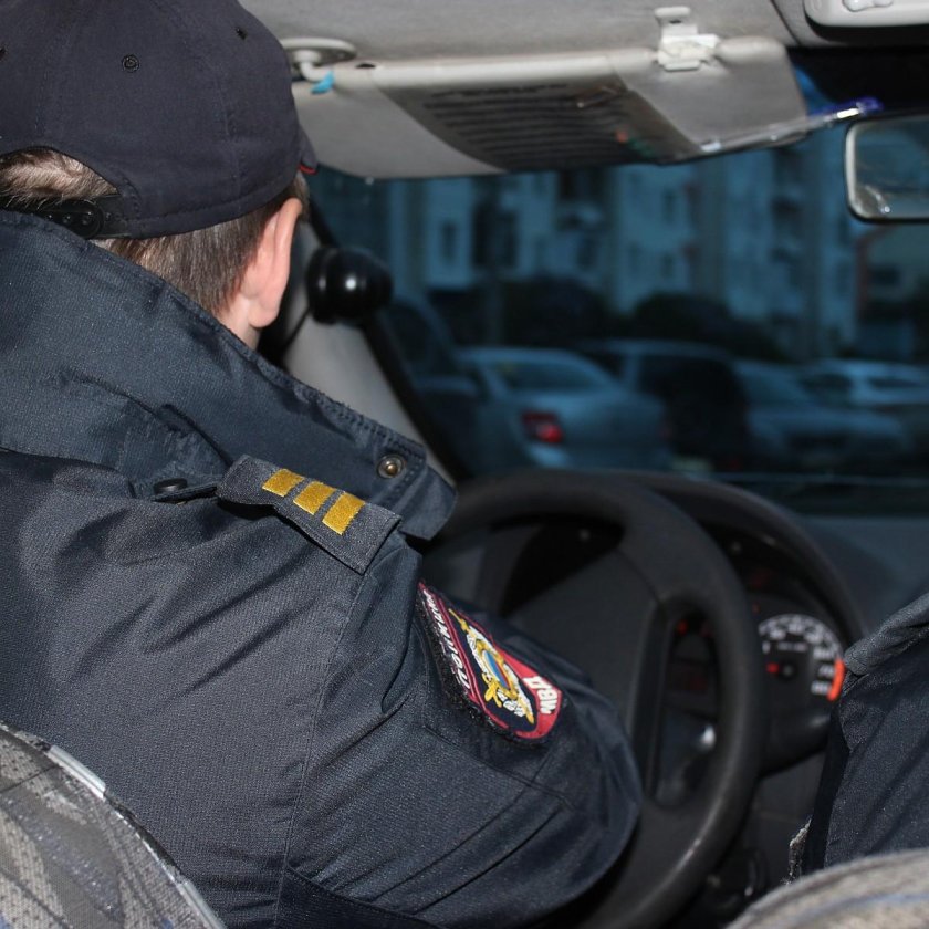 Машина полиции внутри