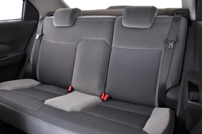 Chevrolet Cobalt салон сзади